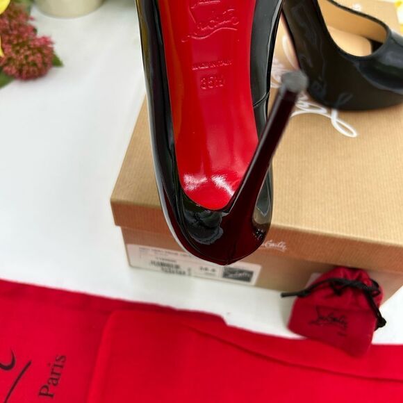 SOLD!!! Christian Louboutin new very Prive patent pumps size 35.5 made in Italy. - Picture 4 of 10